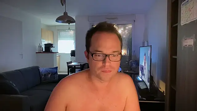 Snapshot of Funnyjul31 chatting on September 29, 4:56 pm Funnyjul31 online show from September 29, 4:56 pm