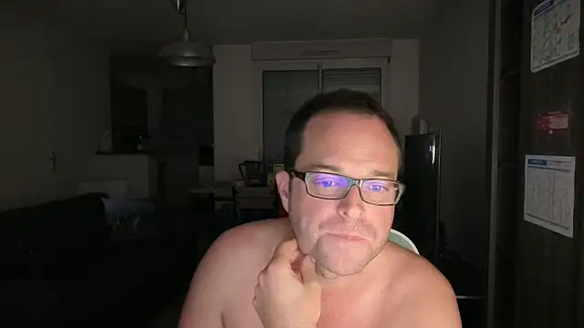 Snapshot of Funnyjul31 chatting on October 27, 6:31 pm Funnyjul31 online show from October 27, 6:31 pm