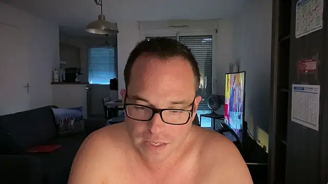 Snapshot of Funnyjul31 chatting on October 20, 4:51 pm Funnyjul31 online show from October 20, 4:51 pm