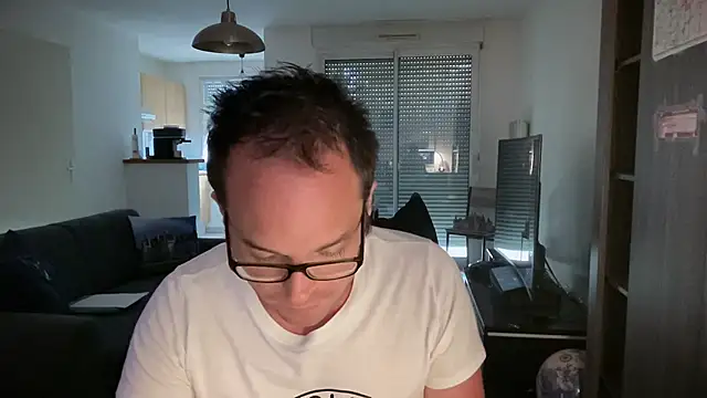 Snapshot of Funnyjul31 chatting on October 9, 10:16 am Funnyjul31 online show from October 9, 10:16 am