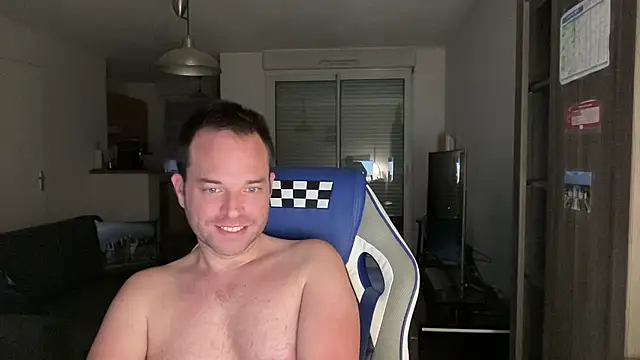 Snapshot of Funnyjul31 chatting on March 22, 6:25 pm Funnyjul31 online show from March 22, 6:25 pm