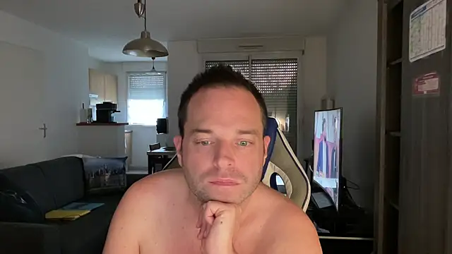 Snapshot of Funnyjul31 chatting on March 17, 6:00 pm Funnyjul31 online show from March 17, 6:00 pm