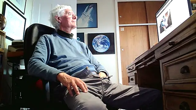 bigears online show from February 25, 4:07 pm