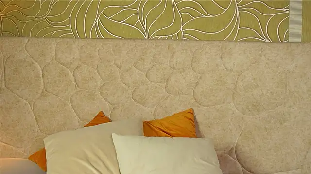 MillaBlis online show from February 11, 5:24 pm