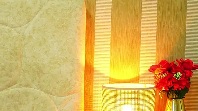 Snapshot of MillaBlis chatting on June 24, 8:17 pm MillaBlis online show from June 24, 8:17 pm