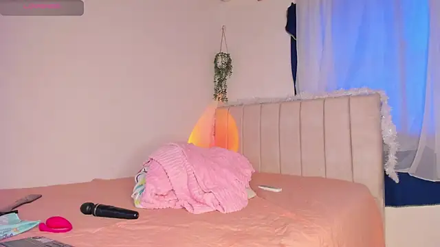 alice guzman1 online show from November 17, 2:32 pm