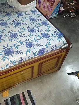 birds0641 online show from April 2, 7:42 pm