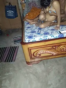 birds0641 online show from November 21, 6:40 pm