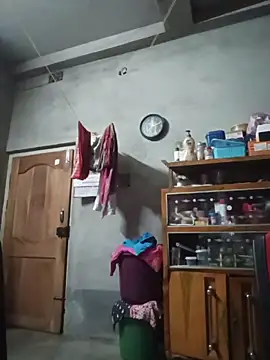 birds0641 online show from August 3, 6:47 pm