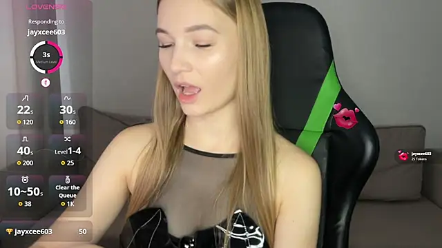 Snapshot of maria_plaudice chatting on November 15, 5:44 am maria plaudice online show from November 15, 5:44 am