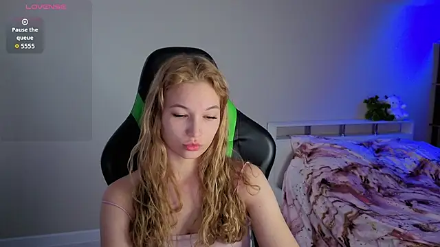 maria plaudice online show from July 6, 4:42 pm