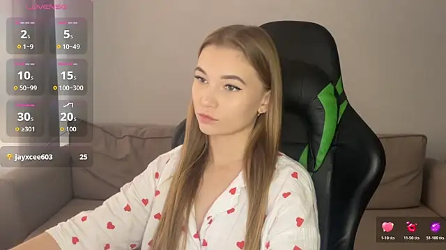 Snapshot of maria_plaudice chatting on November 12, 5:22 am maria plaudice online show from November 12, 5:22 am