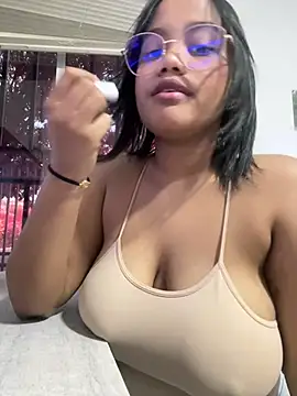 my cam online show from March 4, 9:43 pm