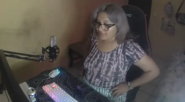 Snapshot of belenvaleria chatting on March 6, 9:53 pm belenvaleria online show from March 6, 9:53 pm