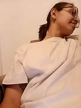 Snapshot of bri_ali chatting on March 11, 11:26 pm bri ali online show from March 11, 11:26 pm