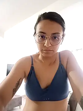 Snapshot of bri_ali chatting on March 4, 1:49 pm bri ali online show from March 4, 1:49 pm