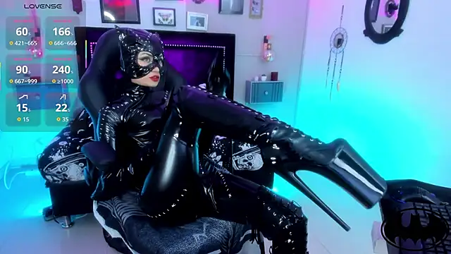 Snapshot of IsisRaichuu_ chatting on October 29, 8:41 pm IsisRaichuu online show from October 29, 8:41 pm