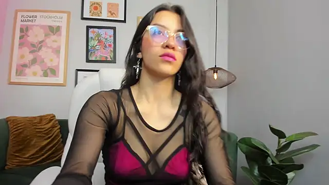 nina  dixon online show from February 6, 8:45 pm