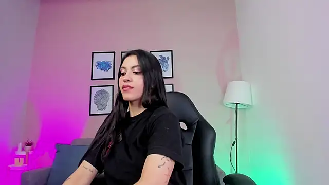 nina  dixon online show from December 16, 10:47 pm