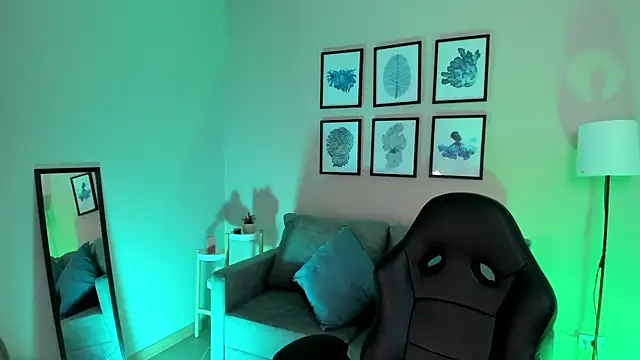 nina  dixon online show from September 18, 10:02 pm