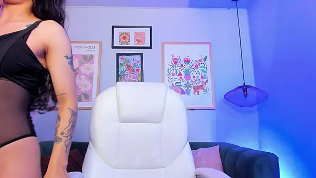 nina  dixon online show from February 14, 9:10 pm