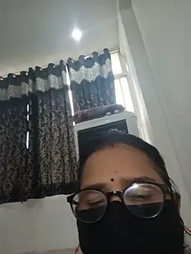Snapshot of runi31 chatting on July 9, 9:54 am runi31 online show from July 9, 9:54 am