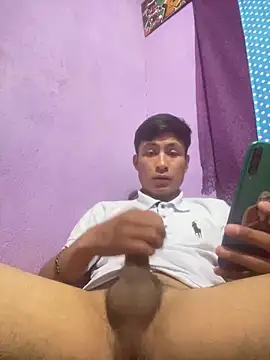 Snapshot of EduardoEspinoza12 chatting on March 23, 7:09 am EduardoEspinoza12 online show from March 23, 7:09 am