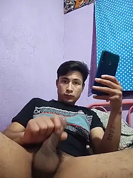 Snapshot of EduardoEspinoza12 chatting on October 15, 8:28 pm EduardoEspinoza12 online show from October 15, 8:28 pm