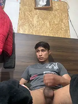 EduardoEspinoza12 online show from April 3, 9:27 am