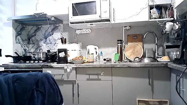 Misssweet s online show from December 23, 9:30 am