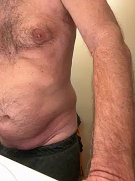 Snapshot of vincent1522 chatting on November 27, 7:31 am vincent1522 online show from November 27, 7:31 am