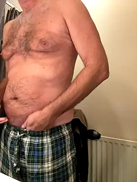 Snapshot of vincent1522 chatting on September 12, 5:40 am vincent1522 online show from September 12, 5:40 am