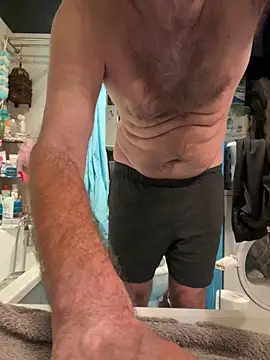 Snapshot of vincent1522 chatting on November 8, 8:40 am vincent1522 online show from November 8, 8:40 am