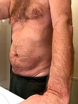 Snapshot of vincent1522 chatting on November 19, 6:35 am vincent1522 online show from November 19, 6:35 am