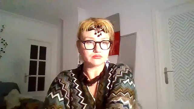 Luzia-Sal online show from March 12, 6:32 pm