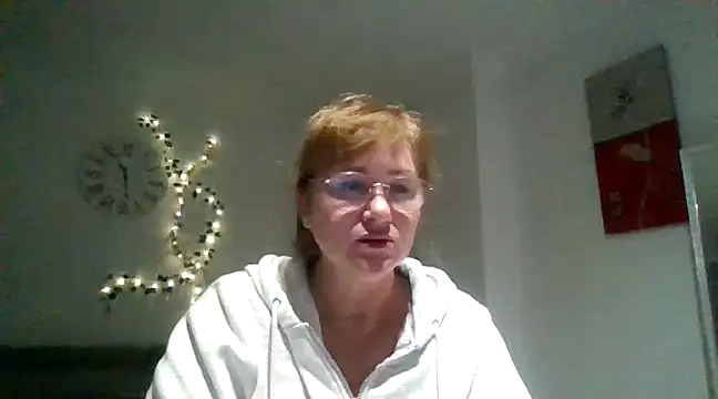 Luzia-Sal online show from February 10, 10:30 pm