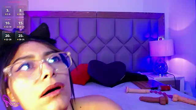 Snapshot of PamelaaPonce chatting on November 30, 3:02 pm PamelaaPonce online show from November 30, 3:02 pm