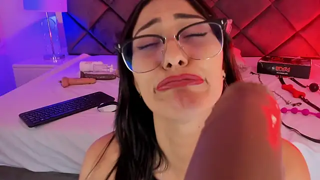 PamelaaPonce online show from June 23, 3:43 pm