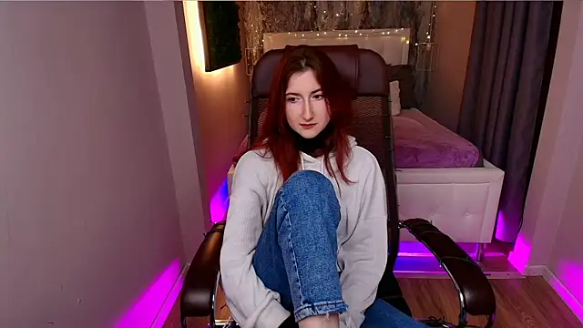 Violet Moreau online show from December 17, 9:31 pm