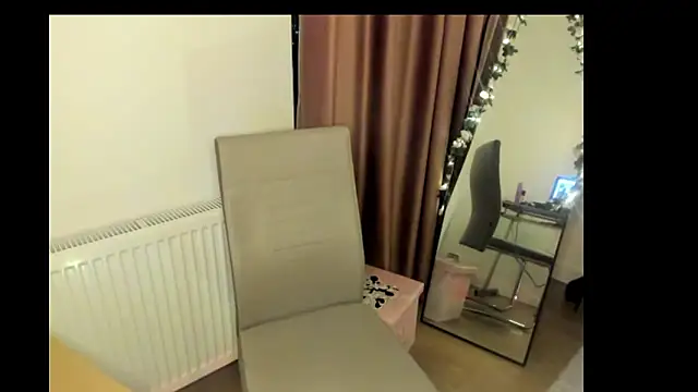 LadyLyanna online show from March 7, 6:22 pm