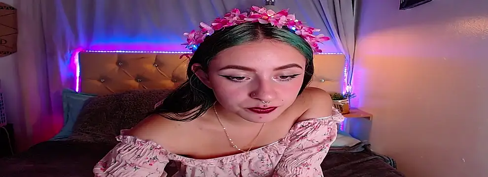 Snapshot of melodygirl__ chatting on January 31, 11:13 pm melodygirl online show from January 31, 11:13 pm