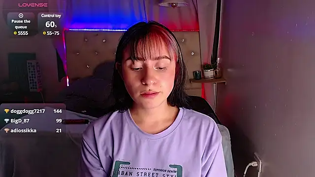 Snapshot of melodygirl__ chatting on March 19, 10:20 pm melodygirl online show from March 19, 10:20 pm