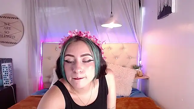 Snapshot of melodygirl__ chatting on January 29, 8:25 pm melodygirl online show from January 29, 8:25 pm