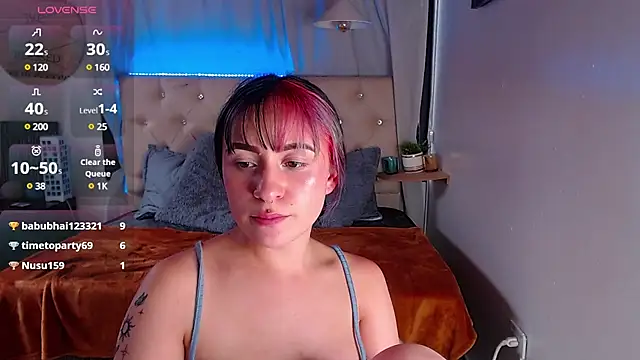 Snapshot of melodygirl__ chatting on March 18, 10:15 pm melodygirl online show from March 18, 10:15 pm