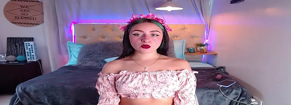 Snapshot of melodygirl__ chatting on January 31, 8:12 pm melodygirl online show from January 31, 8:12 pm