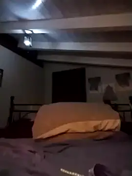 Snapshot of divinaerotica chatting on November 7, 6:12 pm divinaerotica online show from November 7, 6:12 pm