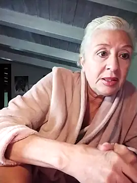 divinaerotica online show from April 11, 4:32 pm