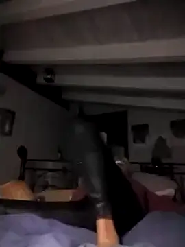 Snapshot of divinaerotica chatting on November 3, 6:55 pm divinaerotica online show from November 3, 6:55 pm