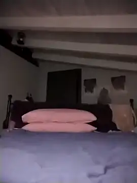 Snapshot of divinaerotica chatting on November 20, 8:42 pm divinaerotica online show from November 20, 8:42 pm