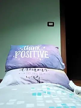 Snapshot of divinaerotica chatting on May 8, 1:04 pm divinaerotica online show from May 8, 1:04 pm